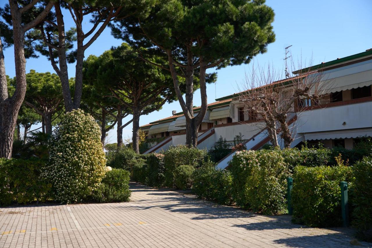 Appartamento Al Porticciolo-Residence Con Piscina-Cavallino Treporti Luaran gambar